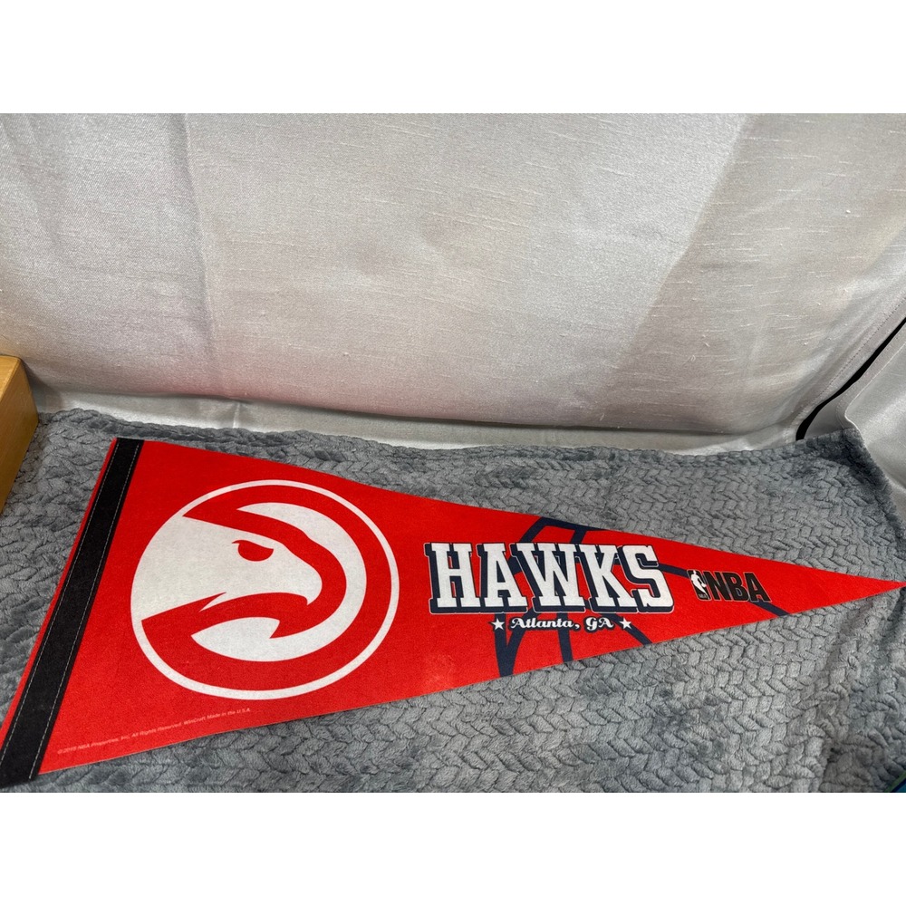 Atlanta Hawks NBA WinCraft Red Felt Pennant 30 Inch Basketball Wall Decor 2015